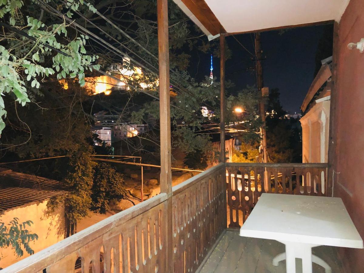 Giorgi Apartment Tbilisi Buitenkant foto