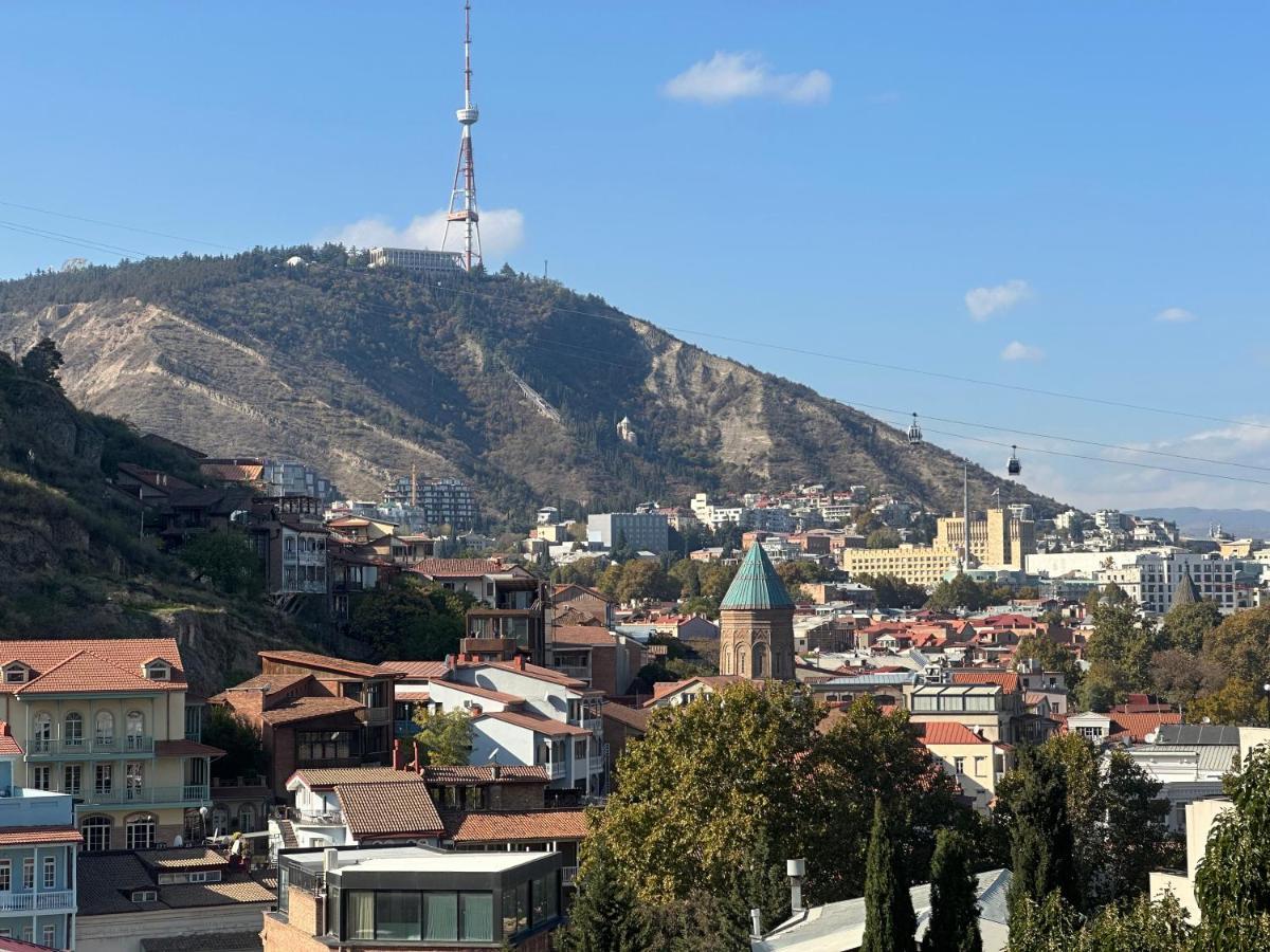 Giorgi Apartment Tbilisi Buitenkant foto