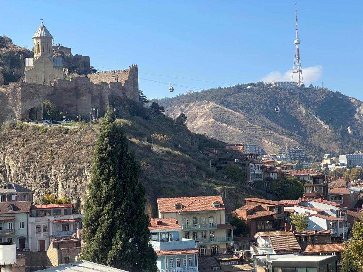 Giorgi Apartment Tbilisi Buitenkant foto