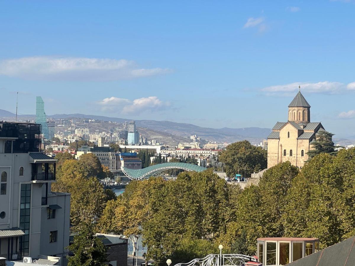 Giorgi Apartment Tbilisi Buitenkant foto