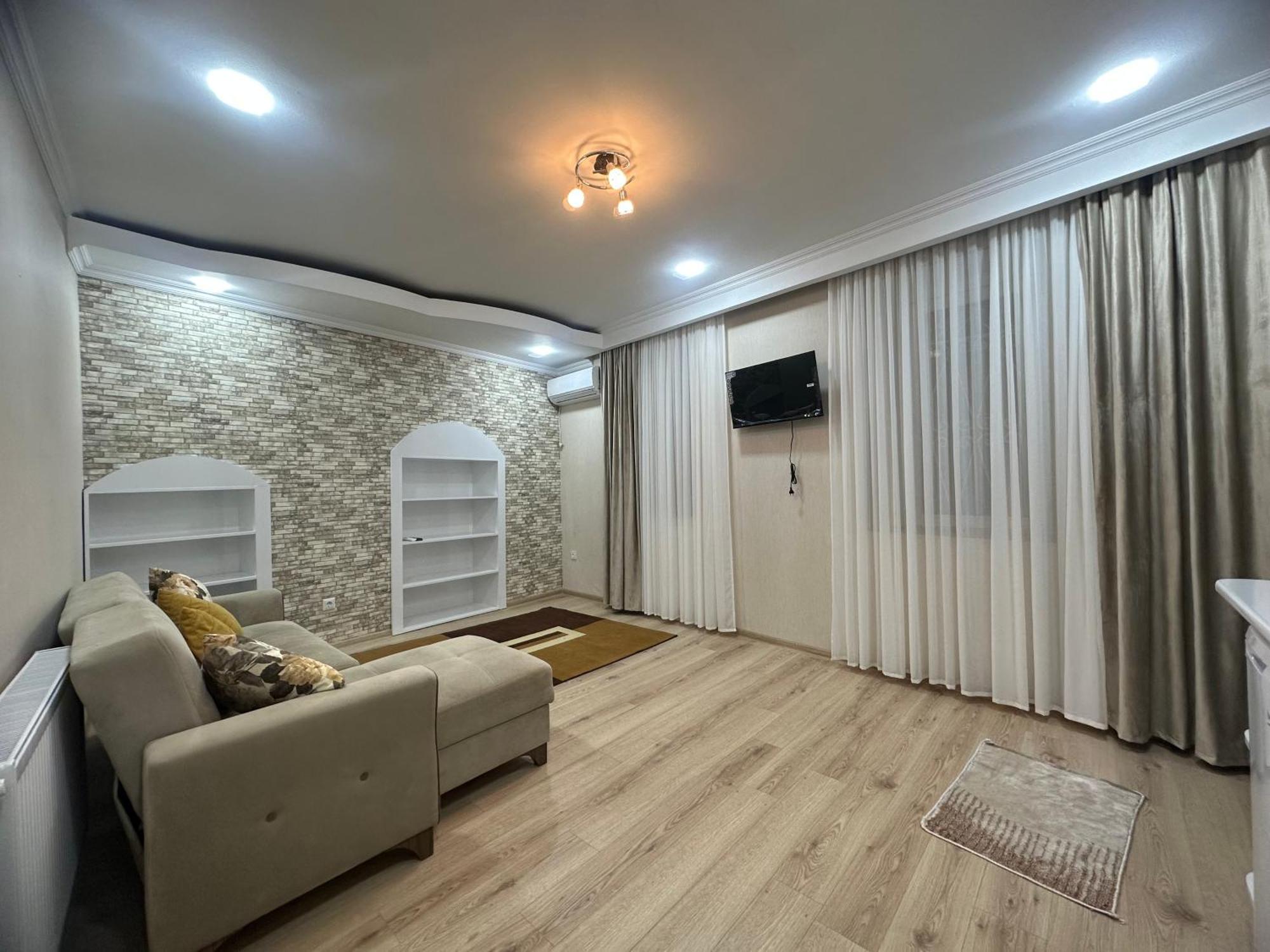 Giorgi Apartment Tbilisi Buitenkant foto