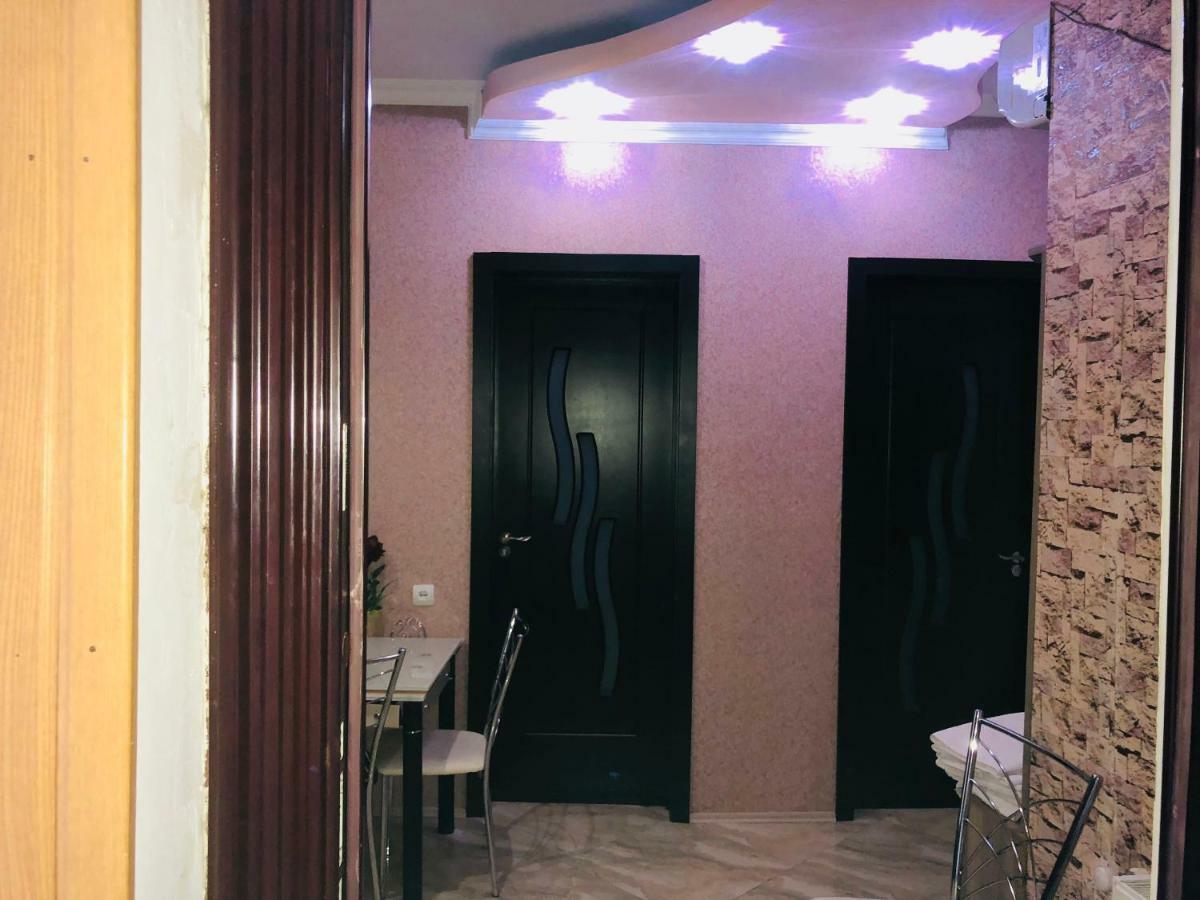 Giorgi Apartment Tbilisi Buitenkant foto