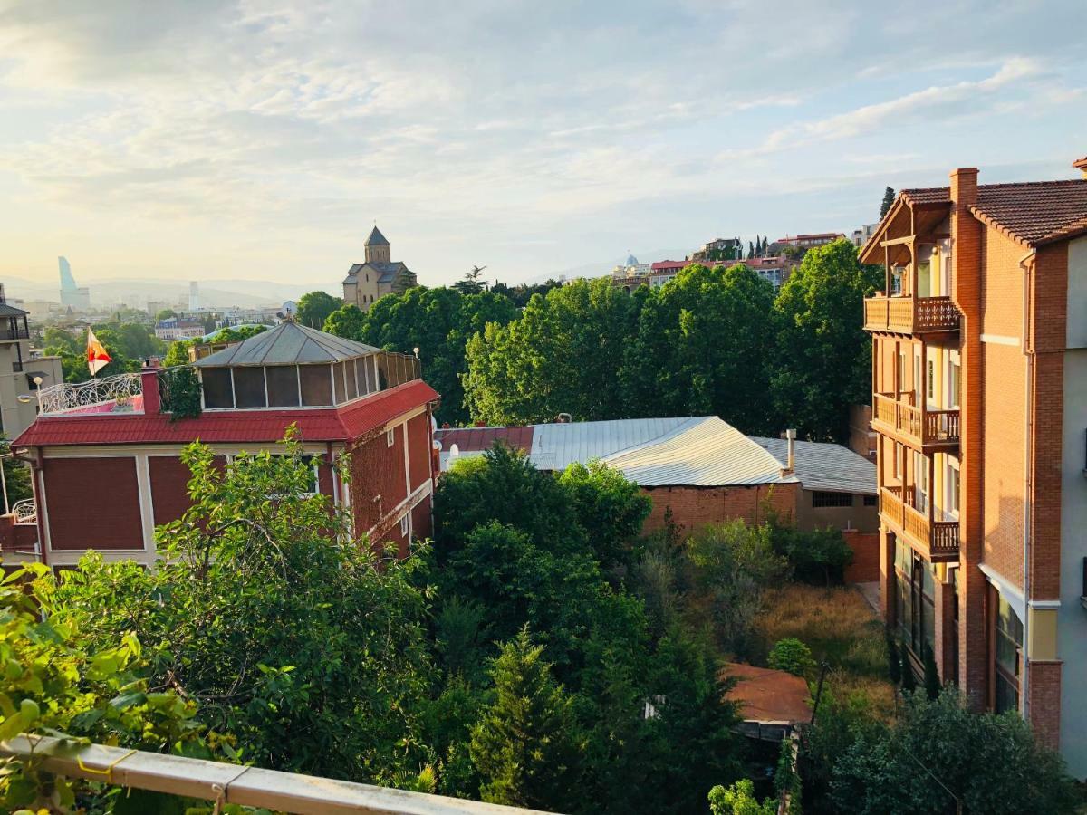 Giorgi Apartment Tbilisi Buitenkant foto