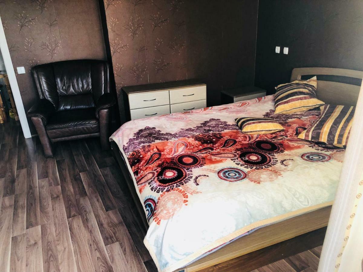 Giorgi Apartment Tbilisi Buitenkant foto