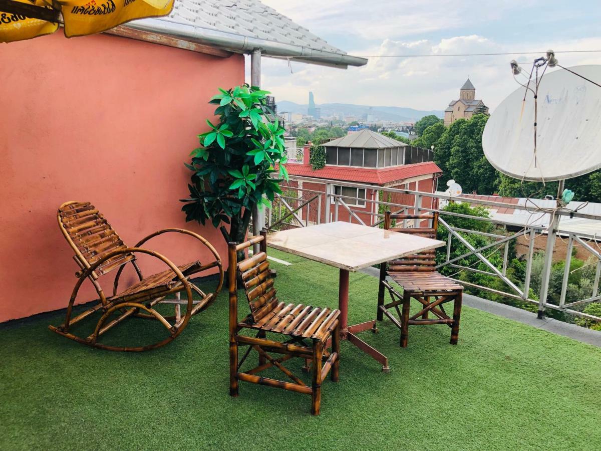 Giorgi Apartment Tbilisi Buitenkant foto