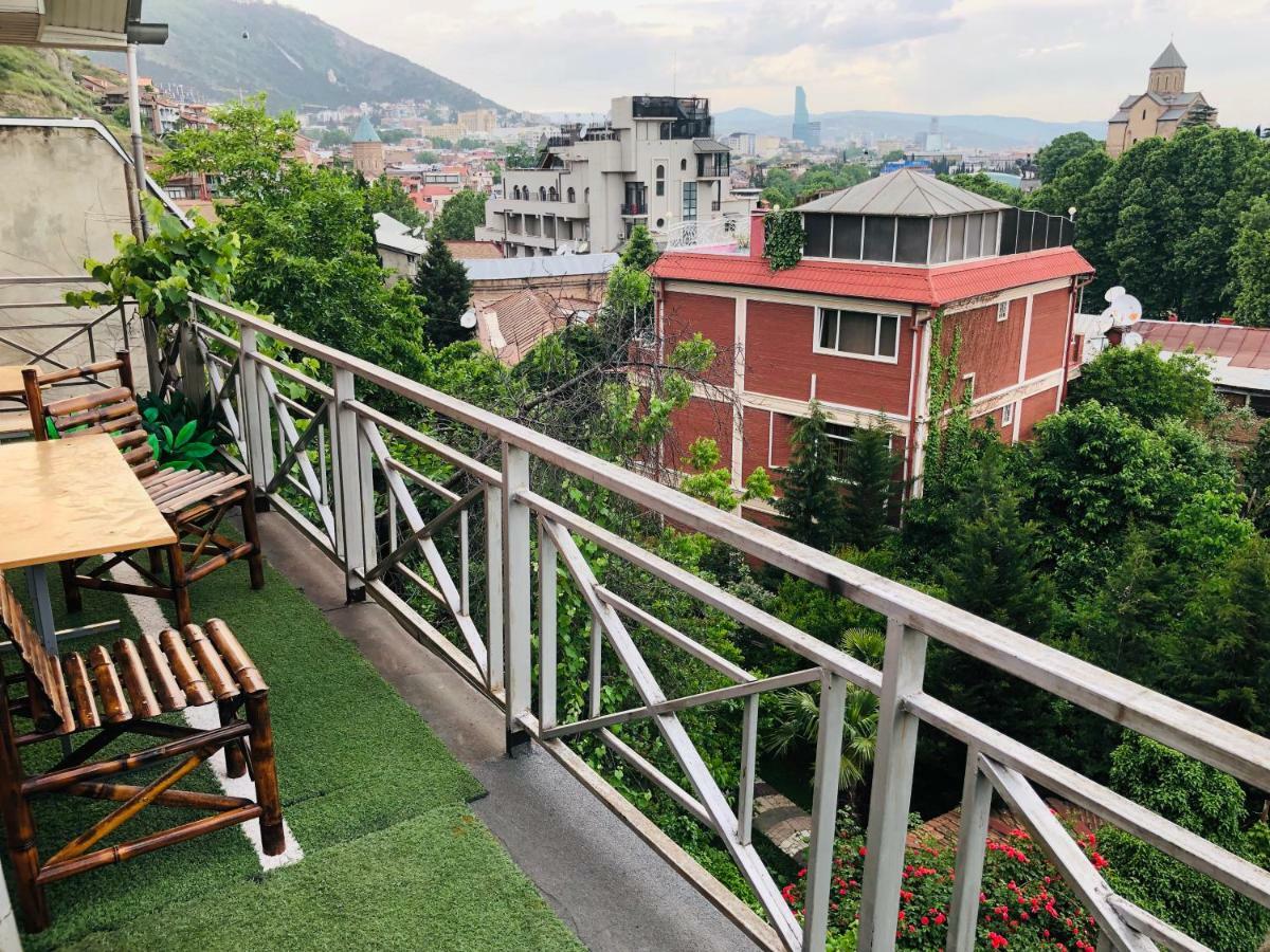 Giorgi Apartment Tbilisi Buitenkant foto